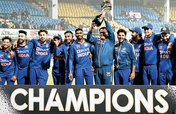 न्यूजीलैंड को 90 रन से हराकर वनडे रैंकिंग में टॉप पर पहुंची टीम इंडिया