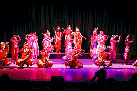 2 महीने में 50 कलाकारों ने तैयार की सुंदरकांड पर भरतनाट्यम प्रस्तुति, पहली बार हुआ मंचन