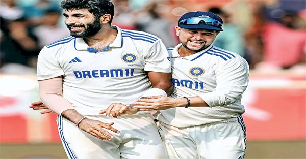 यशस्वी का दोहरा शतक, बुमराह के 6 विकेट से इंग्लैंड की पहली पारी 253 रन पर सिमटी