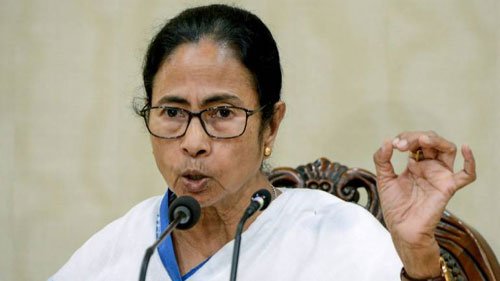 ममता ने चुनाव आयोग से बंगाल में निष्पक्ष मतदान कराये जाने का अनुरोध किया