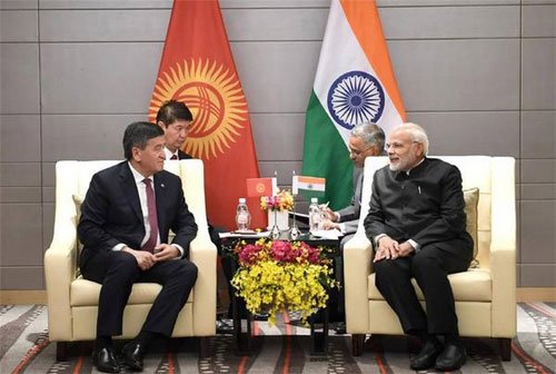 प्रधानमंत्री मोदी ने एससीओ सम्मेलन से पहले किर्गिस्तान के राष्ट्रपति से की मुलाकात