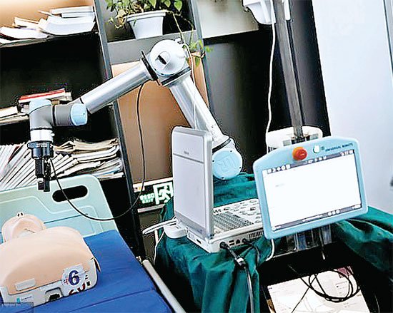 कोरोना वायरस संक्रमित रोगी के संपर्क से रोबोट बचाएगा पूरी मेडिकल टीम को